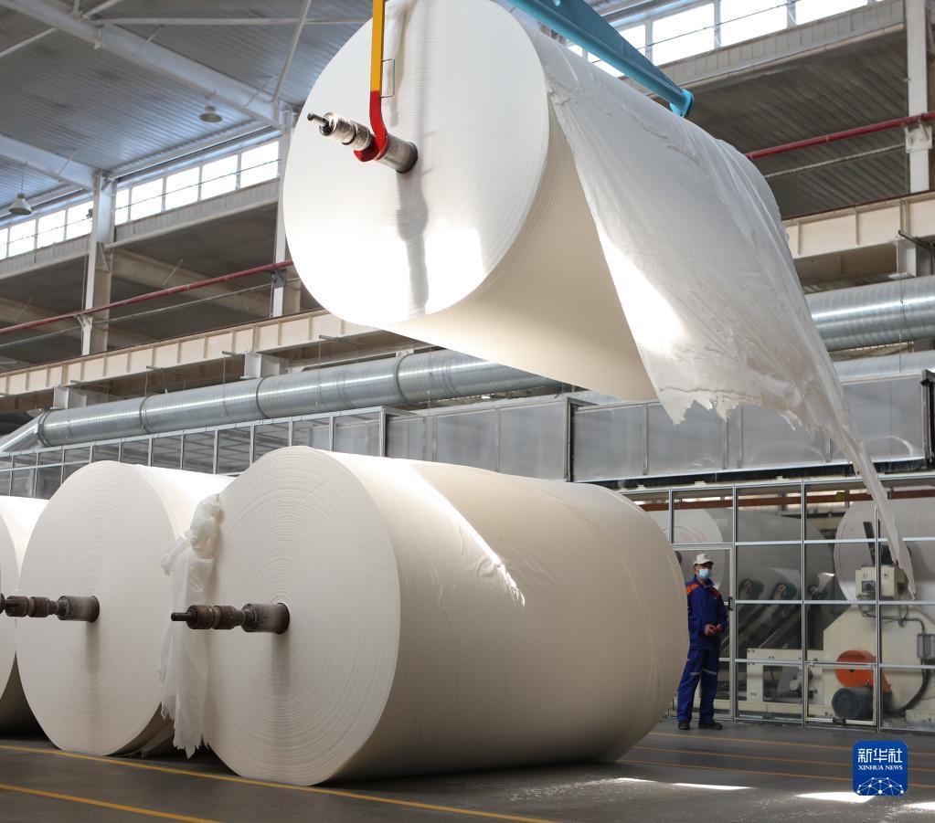 新華全媒+|遼寧鞍山有序復(fù)工復(fù)產(chǎn)